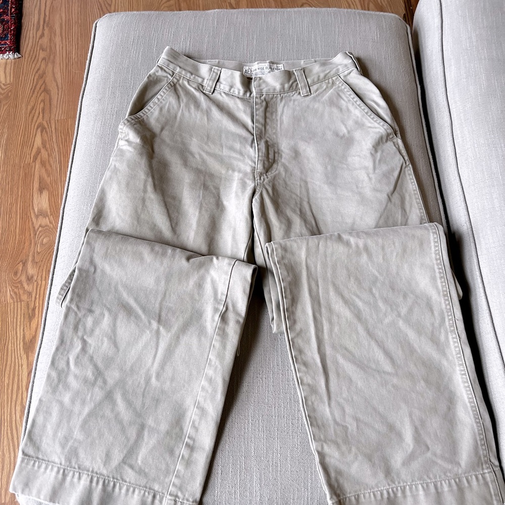 American Eagle low rise flat front khaki pants